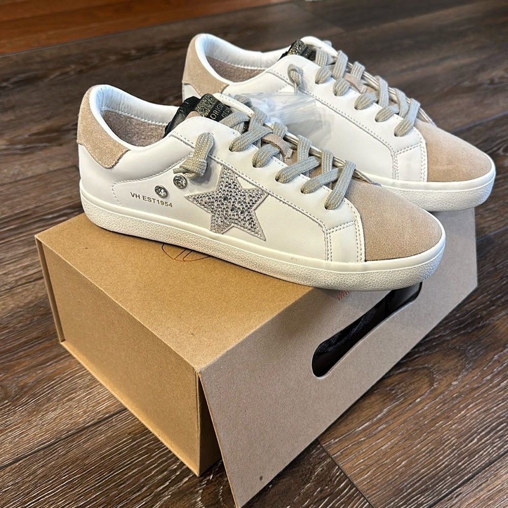 NWT Vintage Havana sneakers.